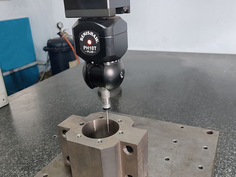 Three coordinate measuring instrument Detail